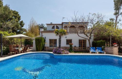 Castellet i la Gornal House | Secluded Rural Villa - Pool, BBQ & Nature