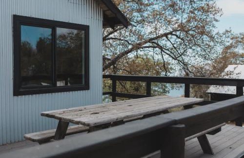 Dunlap House | Secluded rustic 2-bedroom cabin on private land