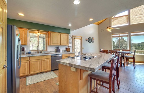 Linden House | Secluded Show Low Home Near Hiking Trails!