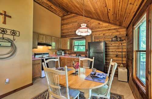 Eureka Springs Cabin | Secluded Studio 1 mi to Thorncrown Chapel