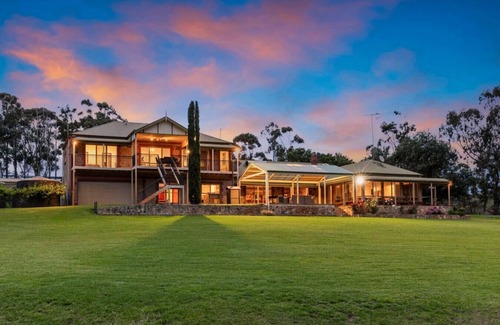 Kondoparinga House | Secluded, Stylish, and Spacious – The LostPlot