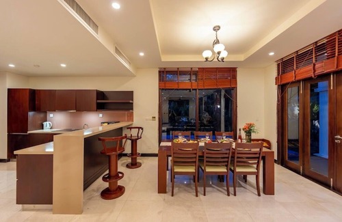 Ngu Hanh Son Resort | Secluded Tropical villa w/Lagoon pool, Spa & beach