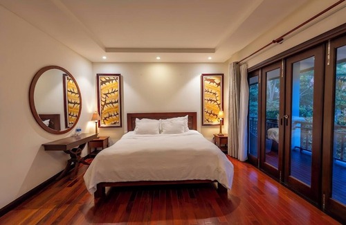 Ngu Hanh Son Resort | Secluded Tropical villa w/Lagoon pool, Spa & beach