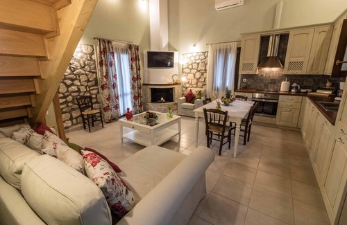 Manganos Villa | Secluded Villa Antikleia with private pool