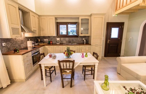 Manganos Villa | Secluded Villa Antikleia with private pool