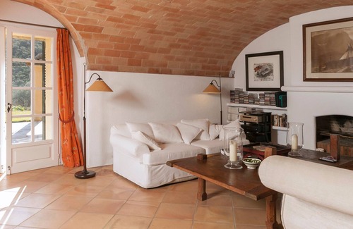 Cadaques House | Secluded Villa with 2 bedroom cottage and pool in middle of Natural Park.