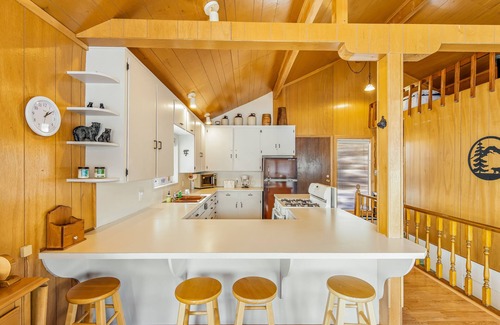 McCall House | Secluded waterfront home with spacious deck & stunning views of lake & mountains