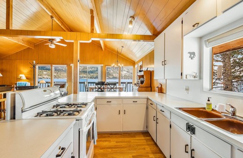 McCall House | Secluded waterfront home with spacious deck & stunning views of lake & mountains