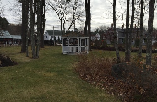 Ogunquit - Wells Cottage | Second Floor Condo At Beach Dreams with great location!