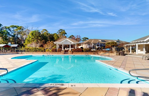 St. James Condo | Second-floor condo with private balcony, AC, & W/D - walk to marina