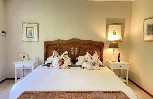 Plettenberg Bay Villa | Secret Garden Villa - 3BD with Pool & Ocean Peek