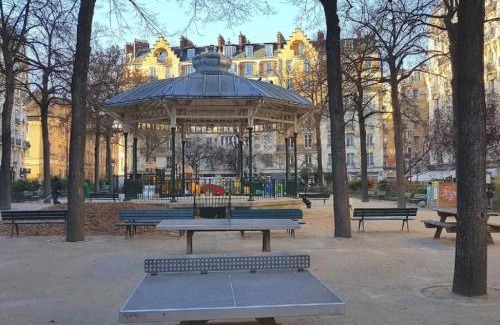 La Celle-sous-Gouzon Apartment | Secret Oasis in Bastille - Luxury & Serenity