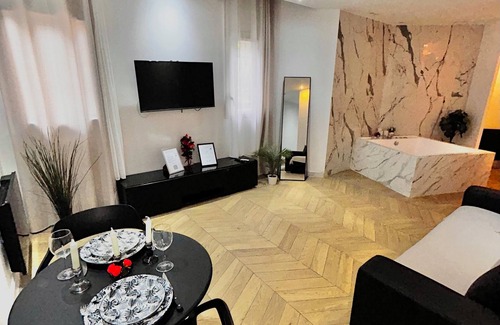 Saint-Maurice Apartment | Secrets of Romance