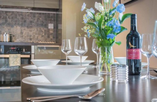 Sedbergh Apartment | Sedbergh Penthouse - KingBed - Tv - Wifi