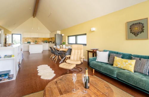 Eastbridge Cottage | Sedge House, Eastbridge, near Leiston, RSPB Minsmere Nature Reserve, Dunwich - sleeps 6 - Aldeburgh