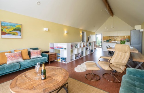 Eastbridge Cottage | Sedge House, Eastbridge, near Leiston, RSPB Minsmere Nature Reserve, Dunwich - sleeps 6 - Aldeburgh