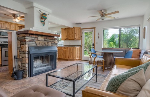 Cornville House | Sedona’s Wine Valley | Hot Tub + Guest Suite