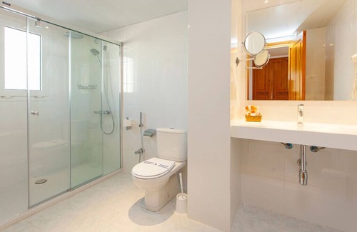 Santa Eulalia del Rio Hotel | SEDUQPL-JS/Junior Suite Apartment/♚Roof Top Pool/City Heart♥ Close to the beach