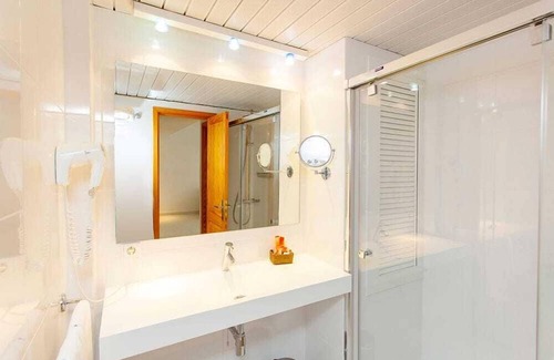 Santa Eulalia del Rio Hotel | SEDUQPL-SU/2 Bedrooms Suite Apartment/ ♚Roof Top Pool/City Heart♥ Close to the beach