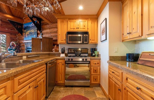 Telluride Cabin | See Forever Cabin 103-Escape into this wonderful three bedroom Cabin