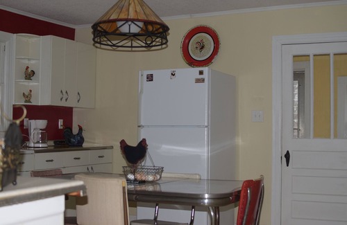 Williamstown House | See why everyone loves it here! 1.5 miles to Ark.