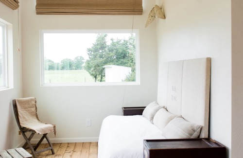 Round Top Cottage | Seen in 250 Articles ★ Close to Town ★ Lux Bed & Linens ★ Private ★ The Pierce