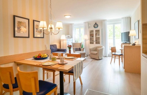 Zingst Apartment | Seestrasse 54 App. 304 - Private vacation apartment in a unique location directly on