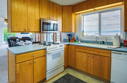 Sekiu House | Seiku Vacation Rental with Deck and Ocean Views