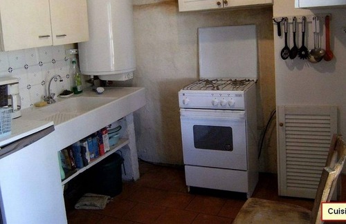 Plaisians Apartment | Self catered ground floor of a Provencal Mas