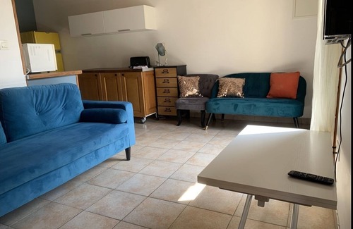 Simeyrols Cottage | Self-catering cottage - private terrace - shared pool