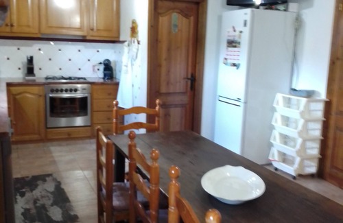 Sales de Llierca Cottage | Self catering Can Servosa for 11 people