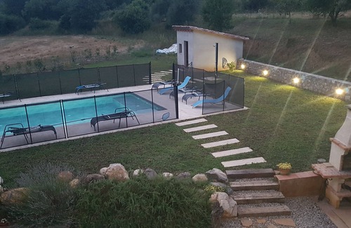 Sales de Llierca Cottage | Self catering Can Servosa for 11 people