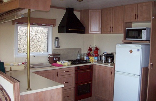 Porthmadog House | Self catering holiday caravan accommodation on FARM near Black Rock Sands