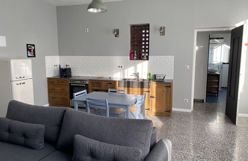 Saint-Andre-de-Sangonis Apartment | Self-contained apartment in village house