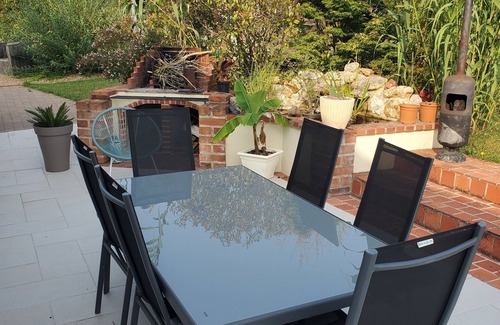 Saint-Jean-Froidmentel Condo | Self-contained accommodation with secure parking 2 single beds