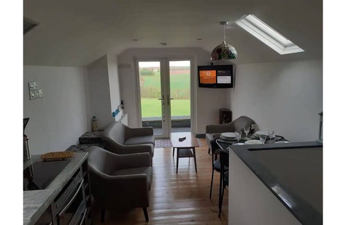 Westleigh Cottage | Self contained annexe with lovely country views