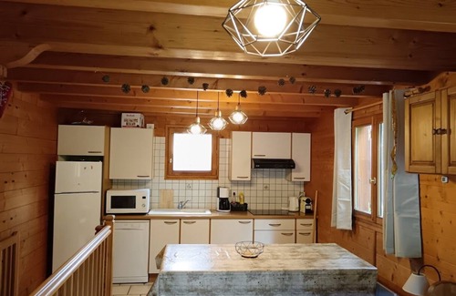 Les Orres Ski Chalet | Self-contained apartment in chalet at the foot of the slopes, with lovely south-facing terrace