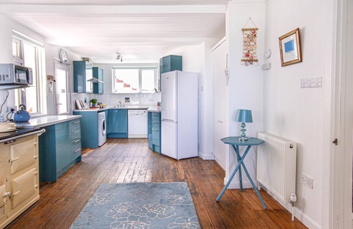 Portreath House | Self-contained property in Portreath with panoramic sea views - private entrance