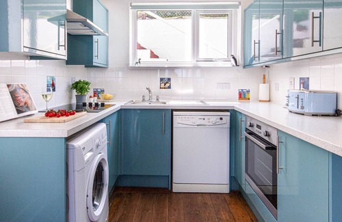Portreath House | Self-contained property in Portreath with panoramic sea views - private entrance
