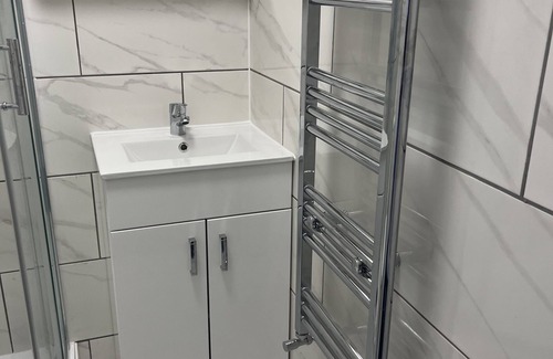 Wednesbury Bed & Breakfast | Self contained room, en-suite with separate lockable front door exclusive area