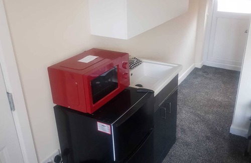 Wednesbury Bed & Breakfast | Self contained room, en-suite with separate lockable front door exclusive area