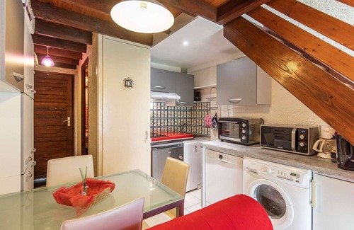 Cauterets Apartment | Semi-Detached Chalet with Terrace and Parking in Cauterets