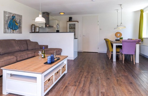 Municipality of Uitgeest Apartment | Semi-detached holiday home by the water