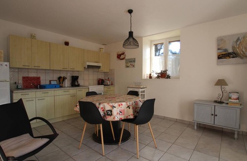 Angoville-sur-Ay Cottage | Semi-detached house with terrace and BBQ near Lessay