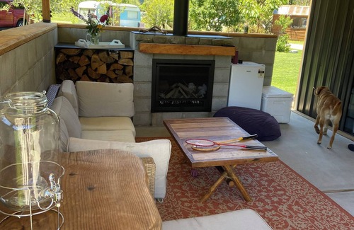 Wanaka House | Semi Self-Sufficient, Pet and Family Paradise