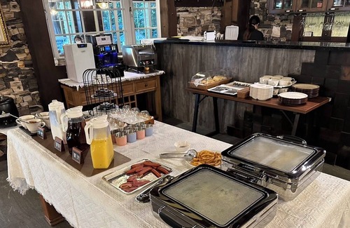 Yuchi Bed & Breakfast | Senboard Manor