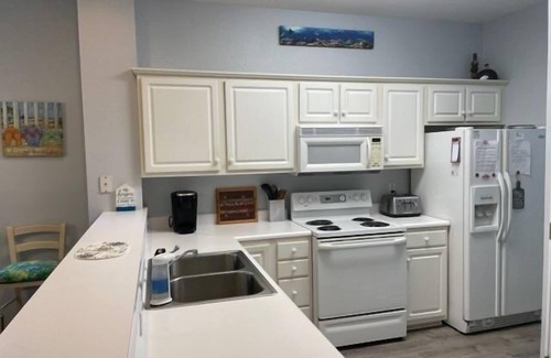 Sunset Beach Condo | Sensational Beach & Golf what more can anyone ask for! Overlooking SandPiper Bay