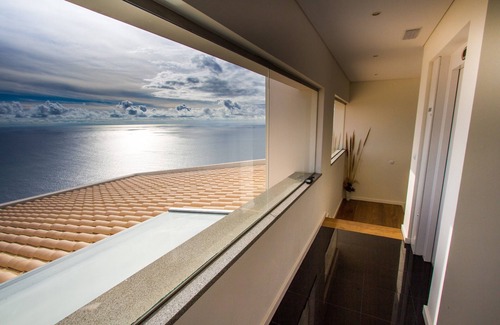 Garajau Villa | Sensational Madeira Villa | Villa Garajau Do Mar | 4 Bedroom | Sea View | Heated Pool | Games Room