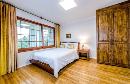 Jungmun House | Seogwipo Jungmun Happy Sketch Pension