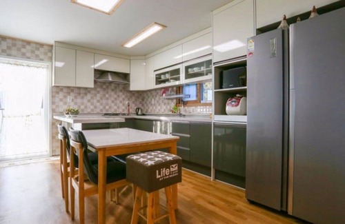 Jungmun House | Seogwipo Jungmun Yechon Pension